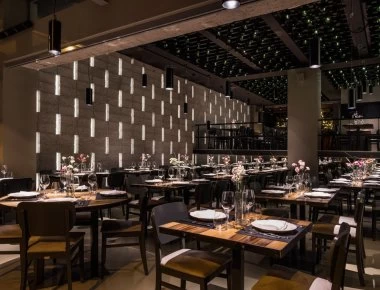 Αυτά είναι τα 10 πιο ενοχλητικά πράγματα που κάνουμε όλοι στα εστιατόρια